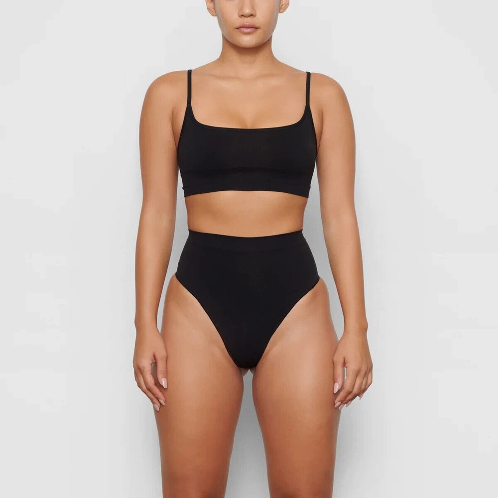 NWT Skims Seamless Sculpt‎ Mid Waist Thong, Onyx, L